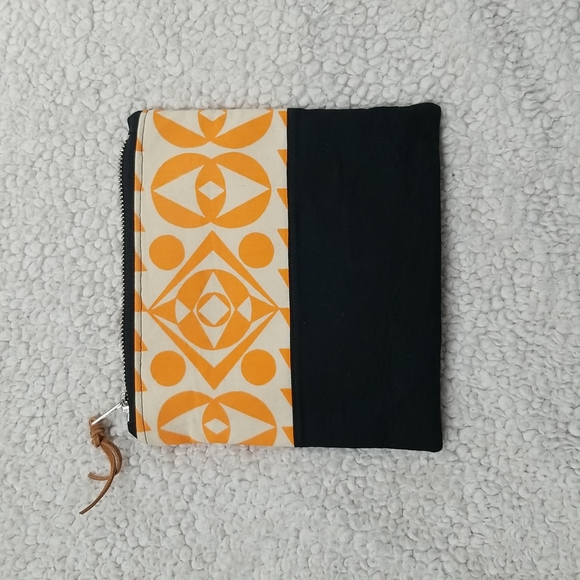 Tribal Pattern Clutch - Picture 1 of 5
